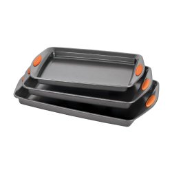 Rachael Ray Oven Lovin’ Nonstick Bakeware 3-Piece Baking and Cookie Pan Set
