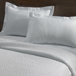 Courtyard by Marriott Hotel Rippled Coverlet – King
