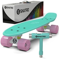 Skatro – Mini Cruiser Skateboard. 22x6inch Retro Style Plastic board Comes Complete. Model: Mint Bliss