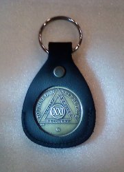 LEATHER KEY TAG Black – AA Medallion Holder – Easy to change your AA Recovery Medallions Snap Open – AA Tokens AA Chips, AA Medallions, and Commemorative Coin Commemorative