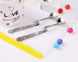 eFuture(TM) Smiley Face Thickening Stainless Steel Twisted Spoon Softcover Coffee/Milk/Tea Mixing Spoon +eFuture’s nice Keyring