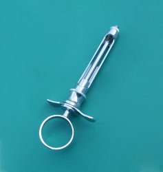 Aspiring Syringe a Type 1.8ml Dental Instrument