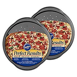 Wilton Perfect Results Non-Stick 14-Inch Pizza Pans with Holes, Multipack Set of 2